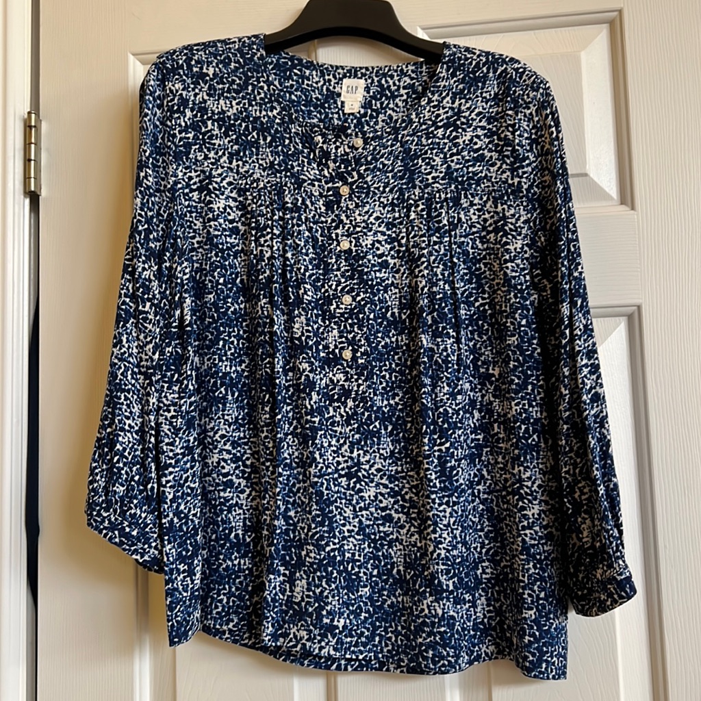 Gap Tops